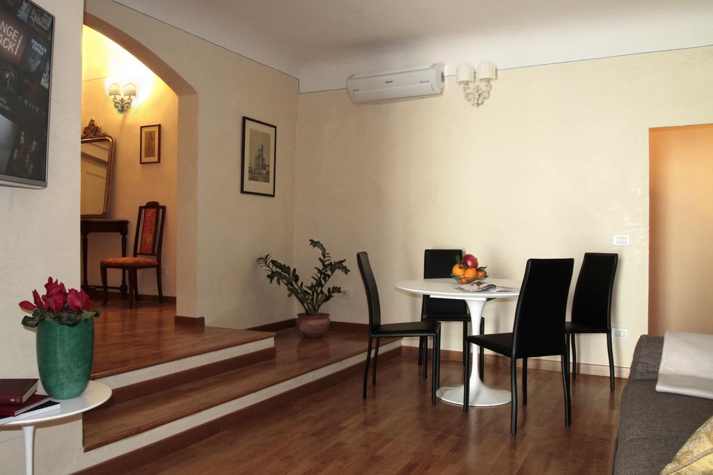 Apartments Cathedral View Firenze Bagian luar foto