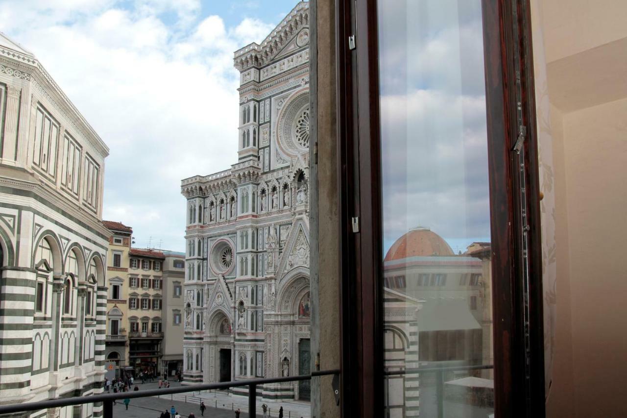 Apartments Cathedral View Firenze Bagian luar foto