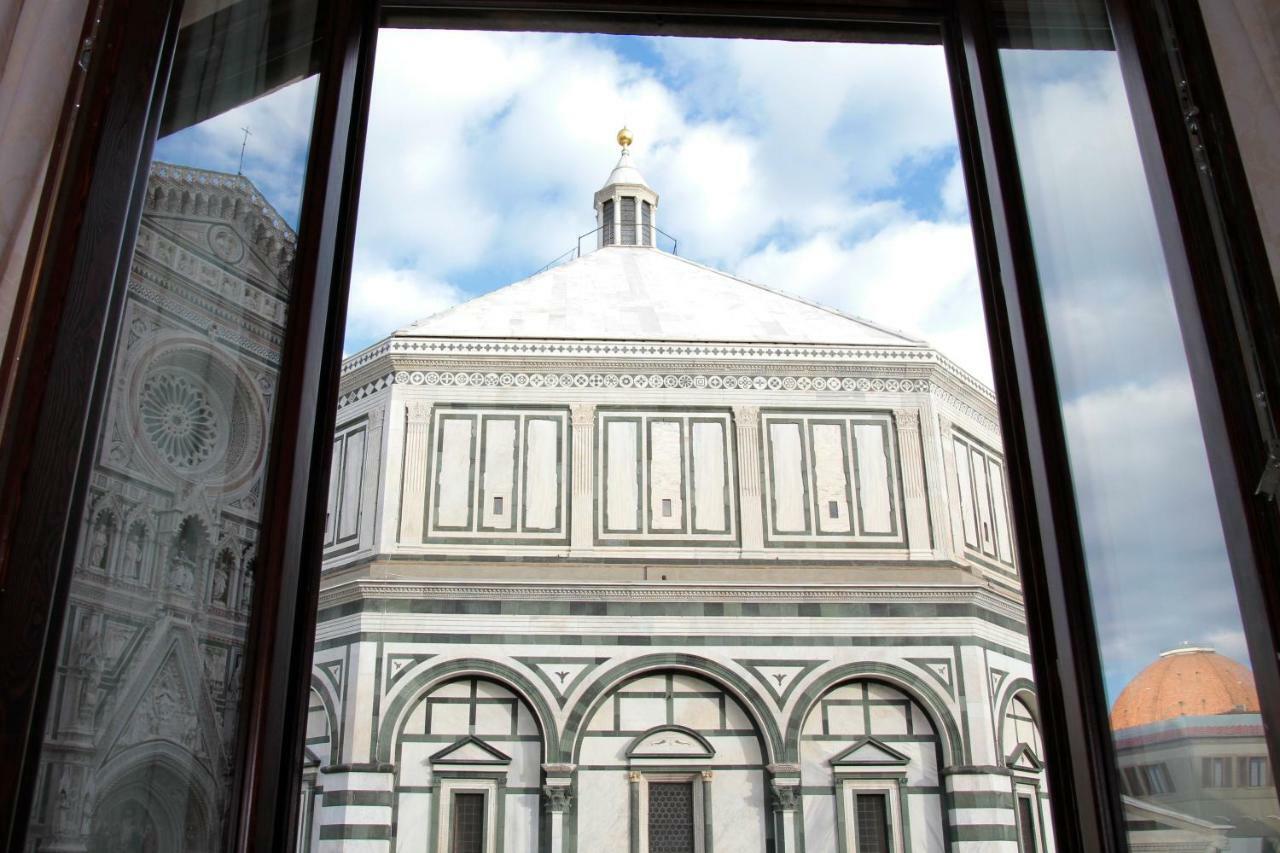 Apartments Cathedral View Firenze Bagian luar foto